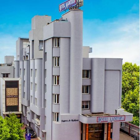 Hotel Aadithya Ченай Екстериор снимка