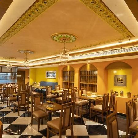 Hotel Aadithya Ченай Екстериор снимка