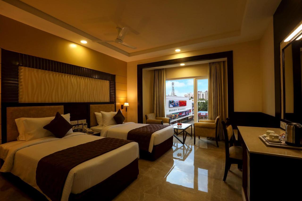 Hotel Aadithya Ченай Екстериор снимка
