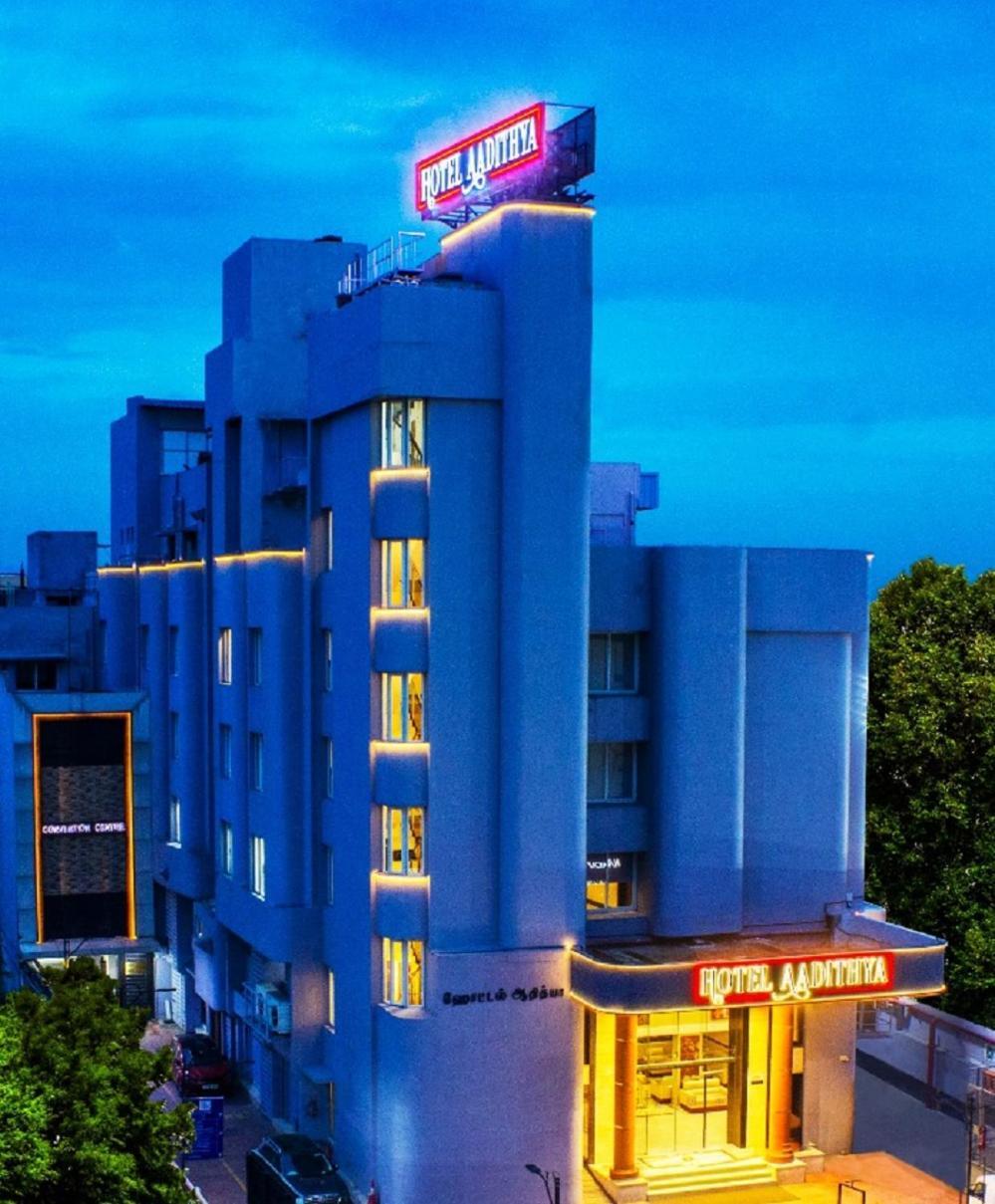 Hotel Aadithya Ченай Екстериор снимка
