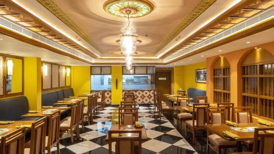 Hotel Aadithya Ченай Екстериор снимка